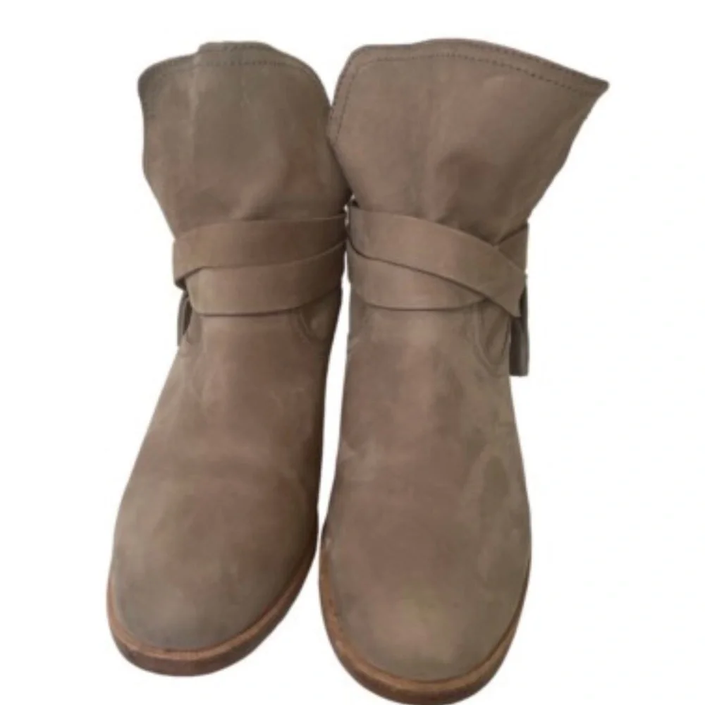 UGG Elora taupe nubuck harness booties size 10